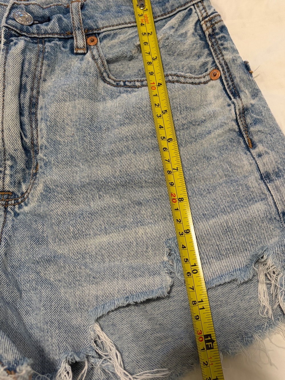 American Eagle high rise Light Wash Ripped Denim Shorts - Picture 4 of 6